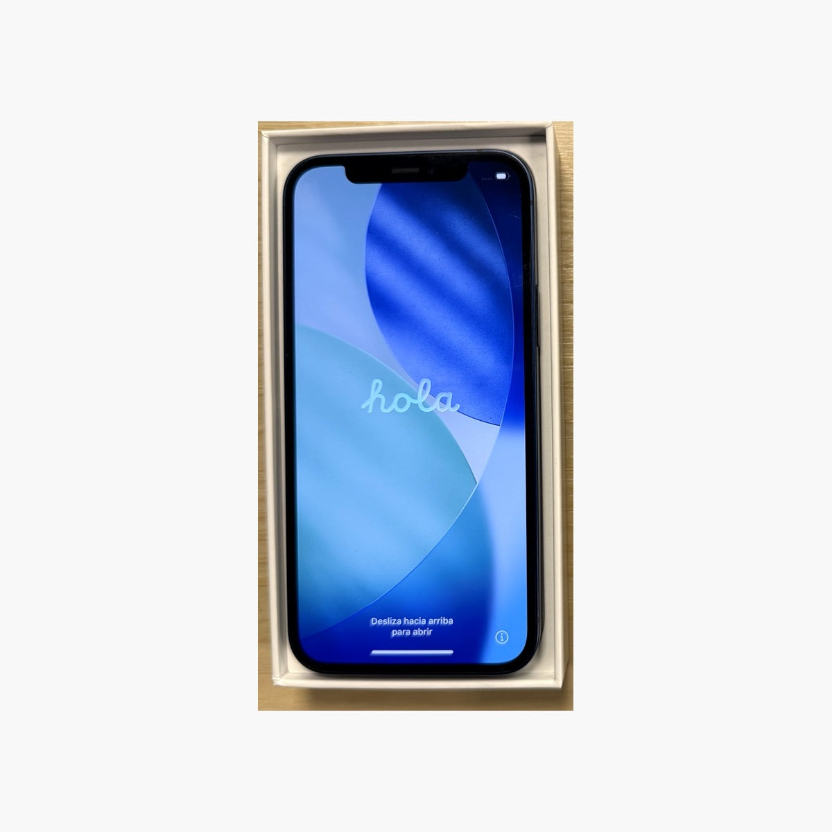 Den faktiska begagnade iPhone 12 – framsida